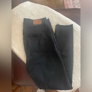 Madewell 9” High Rise skinny. Black. Raw hem ankle. Size 30